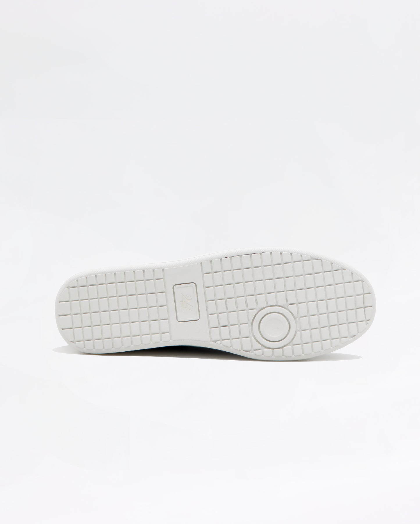 2H #1011 1008 1133 White Casual shoes