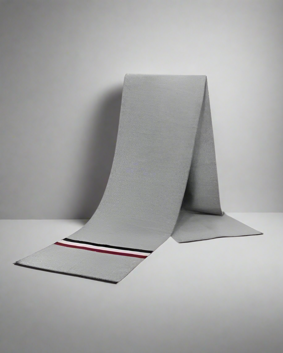 2H #062 Gray Scarf