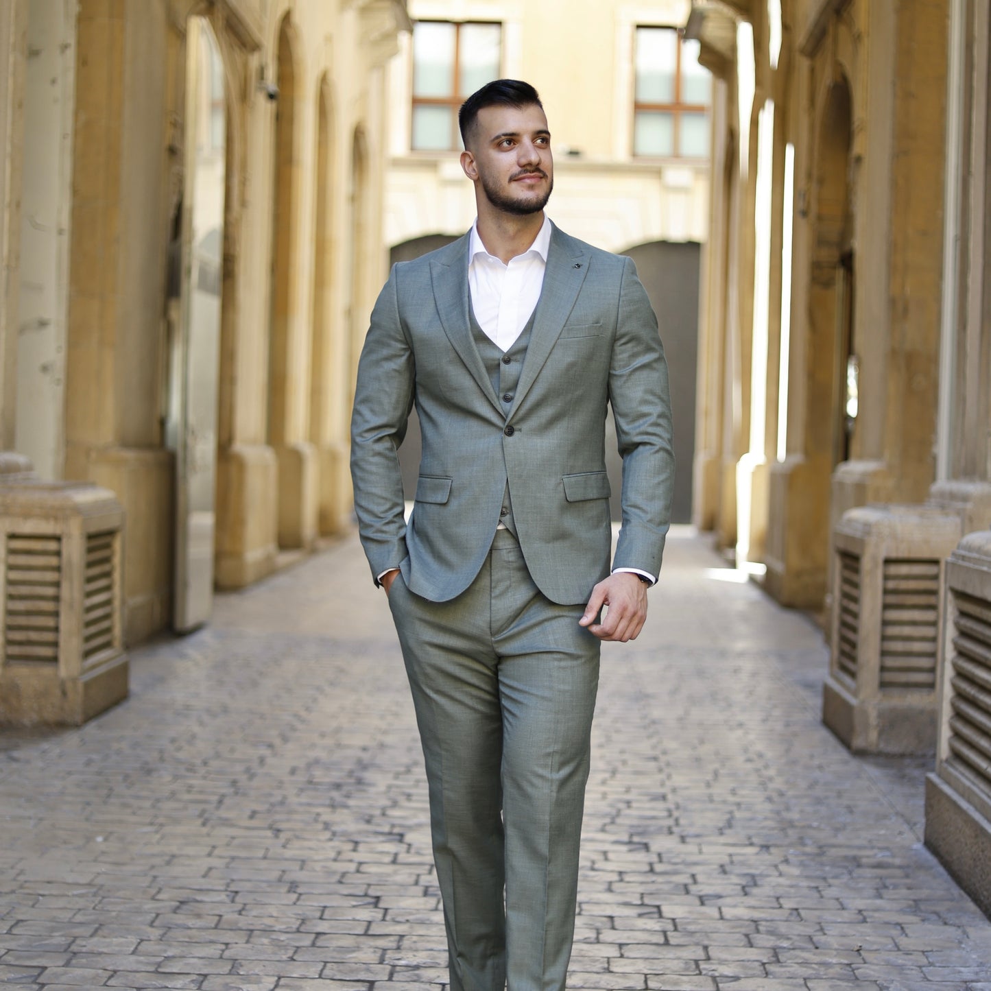 2H Green Suit