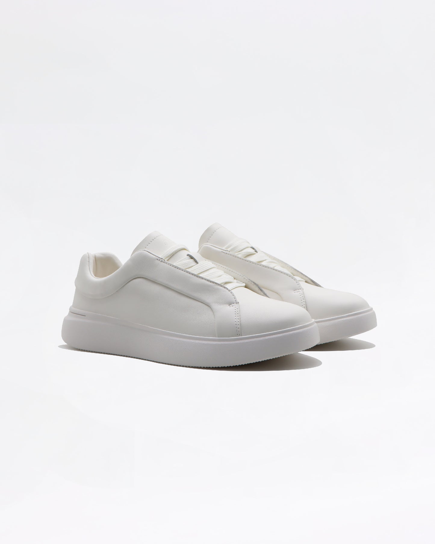 2H #5Z01-8001-9169 White Casual shoes