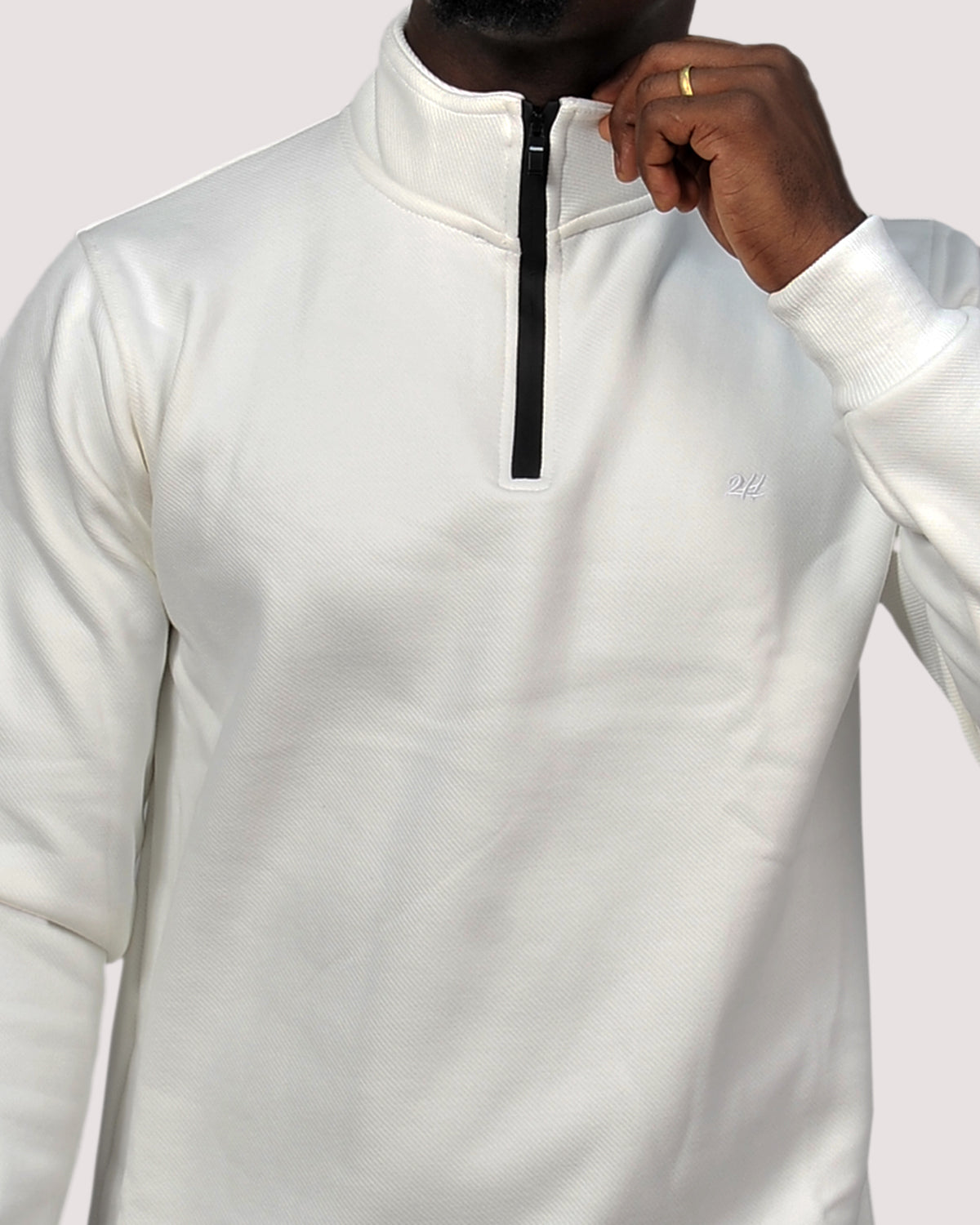 2H #9344 White High Neck Sweater With Zipper