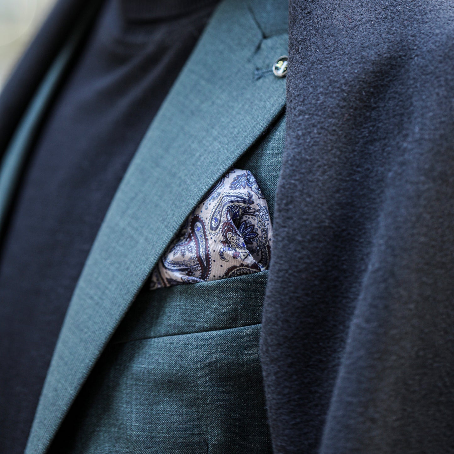 2H Green Suit