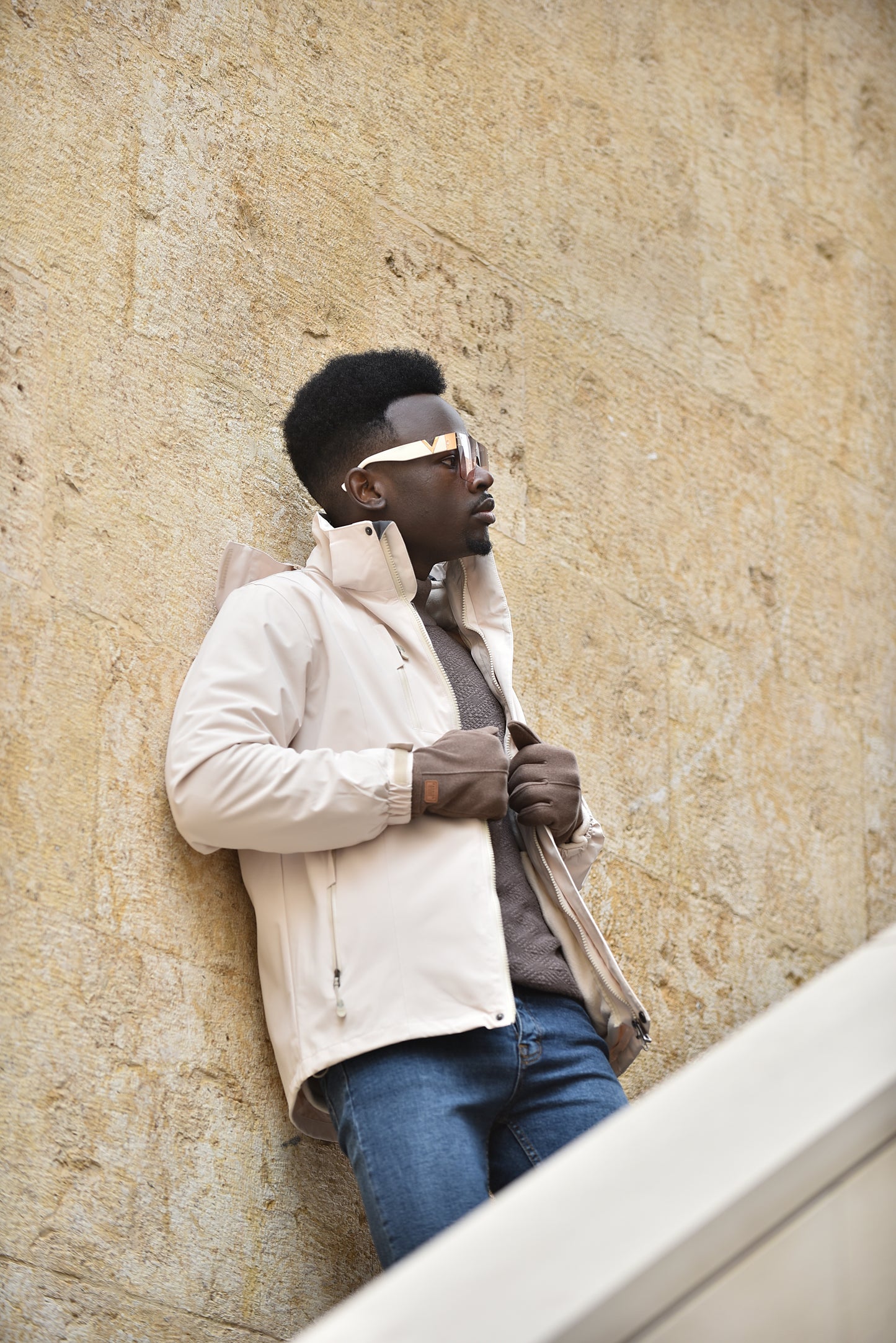 2H Beige Waterproof long Travel Jacket
