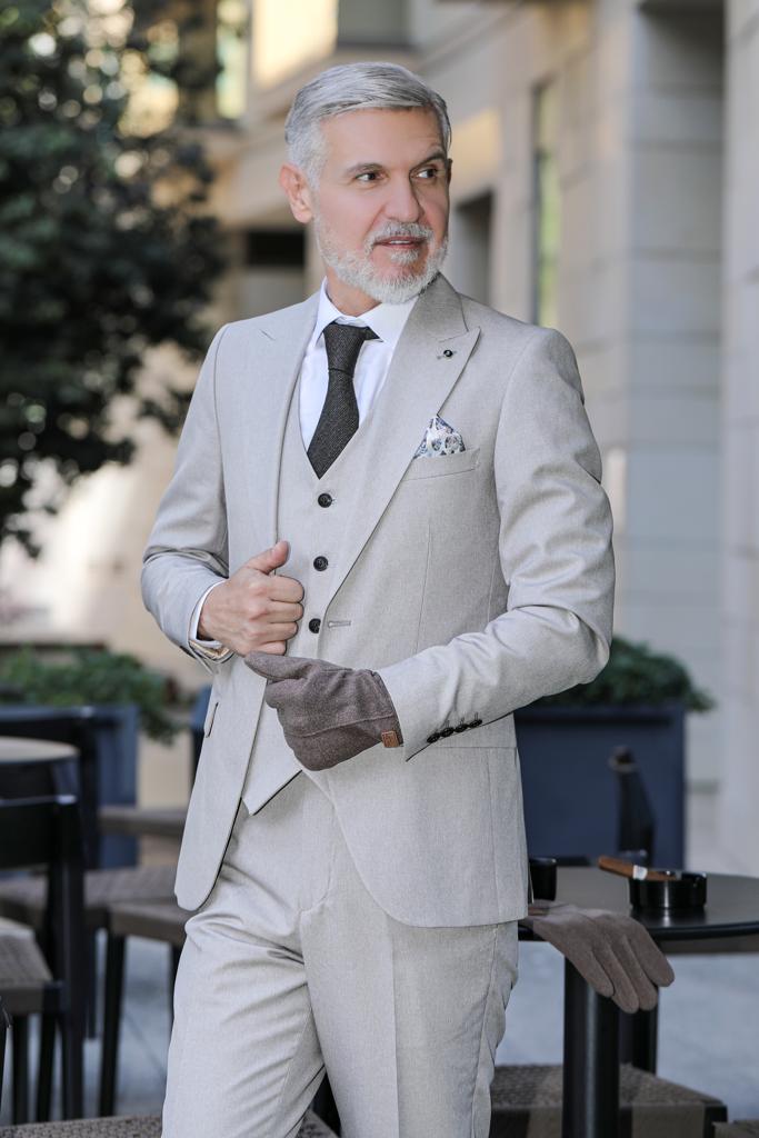 2H #2-4 Beige Casual Suit 2 Pieces