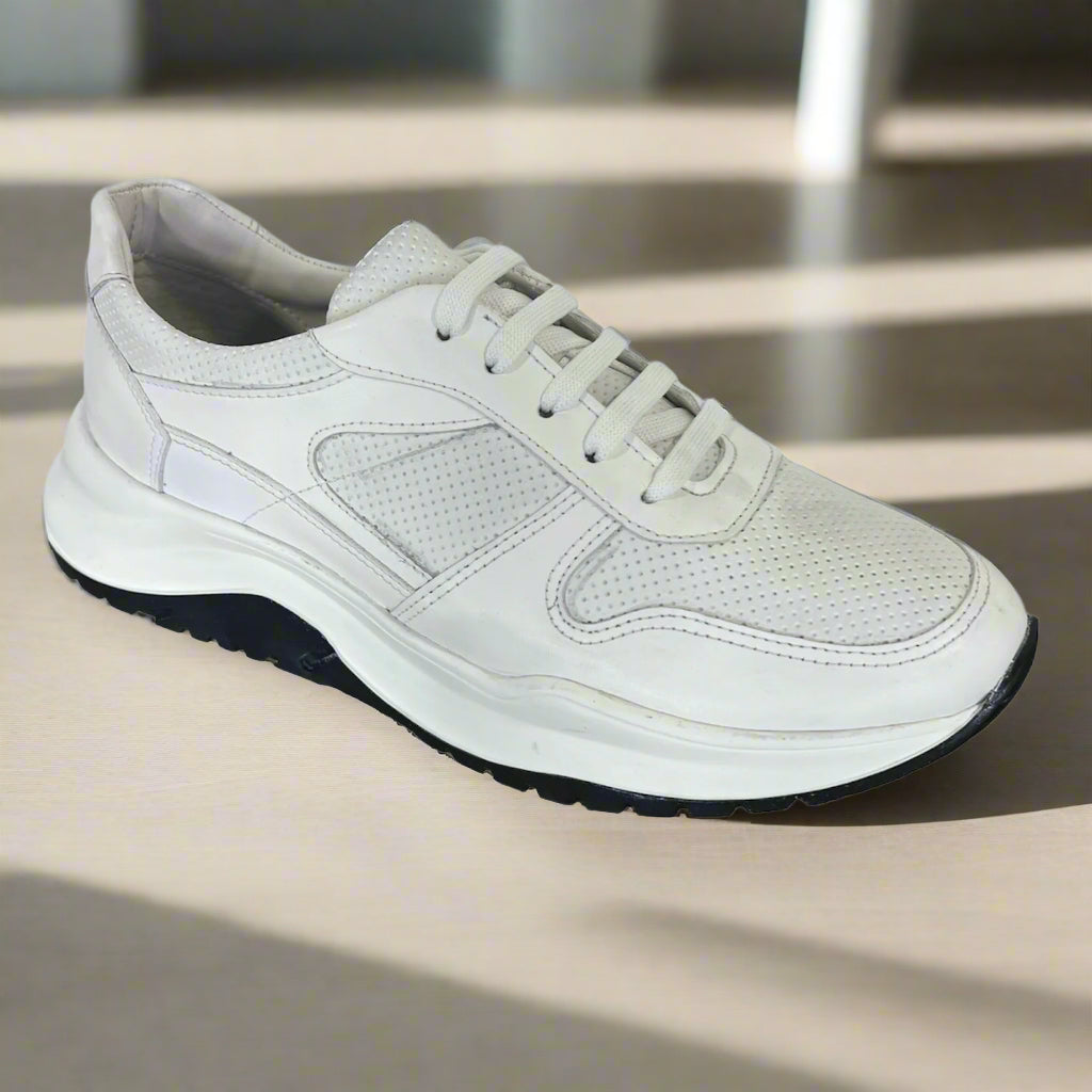 2H #9529 White Casual Shoes