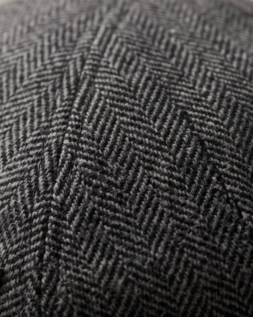 2H Black and Gray Cap