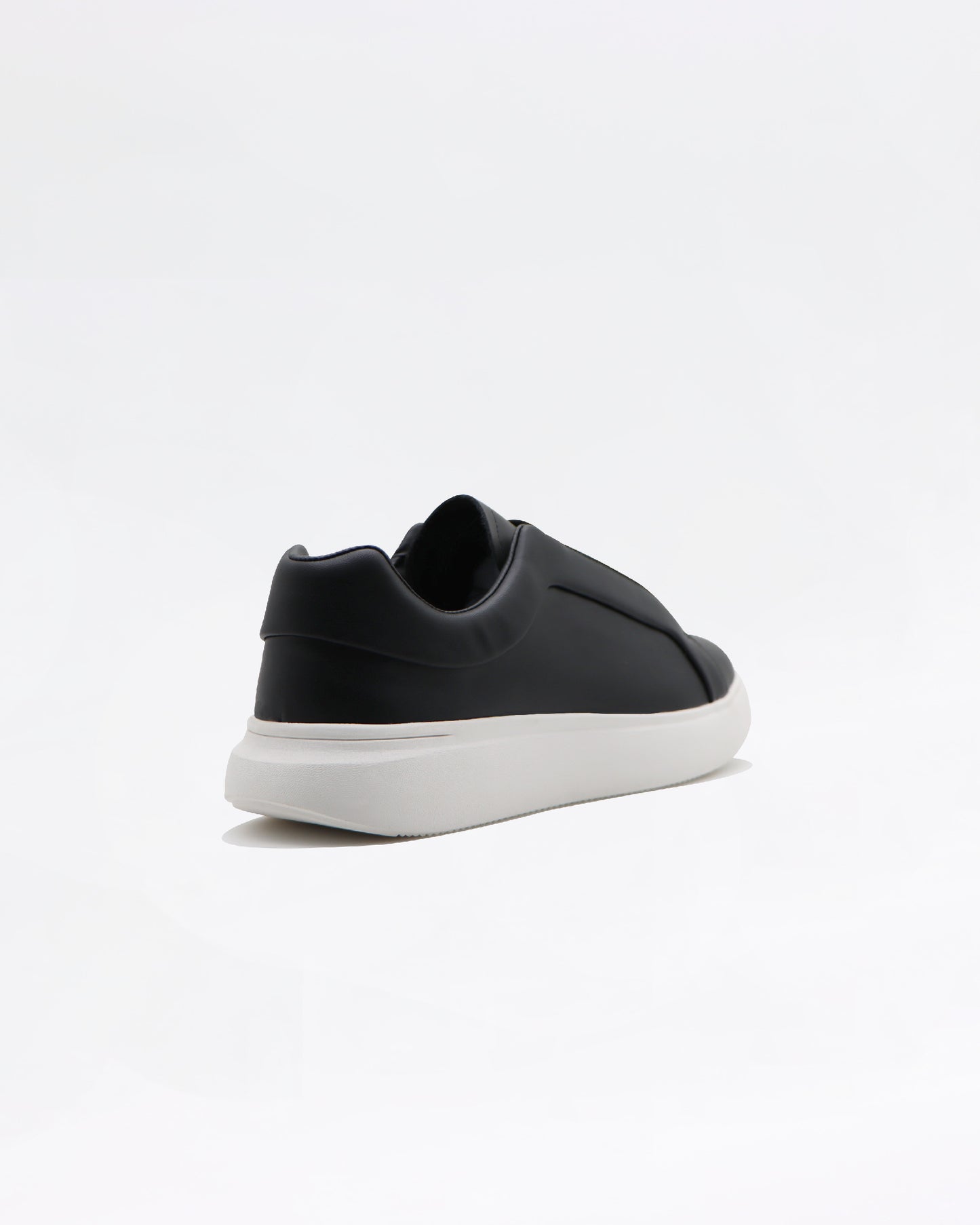 2H #5Z01-8001-9169 Black Casual shoes