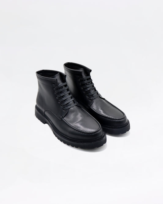 2H #2Y06-2001-8160 Black Leather Boot