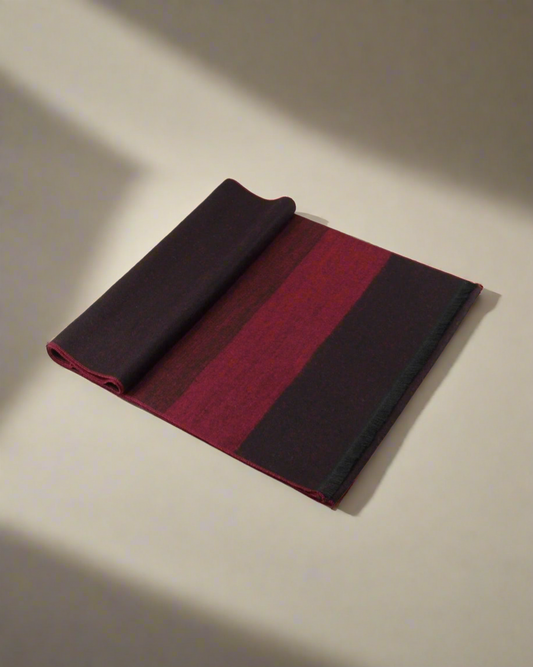 2H Black/Red Scarf