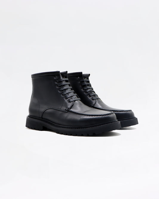 2H #2Y06-2001-8160 Black Leather Boot