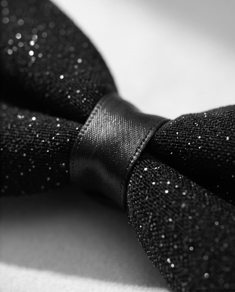 2H black Bow Tie