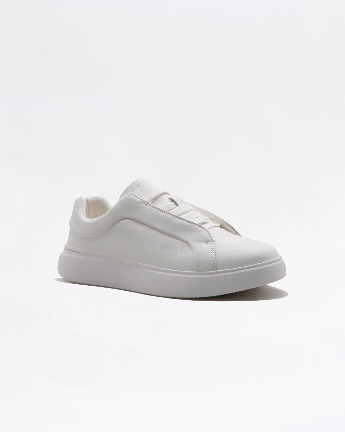 2H #5Z01-8001-9169 White Casual shoes
