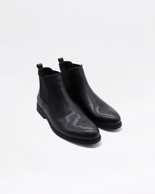 2H #2Y06-1001-8174 Black Chelsea Boot