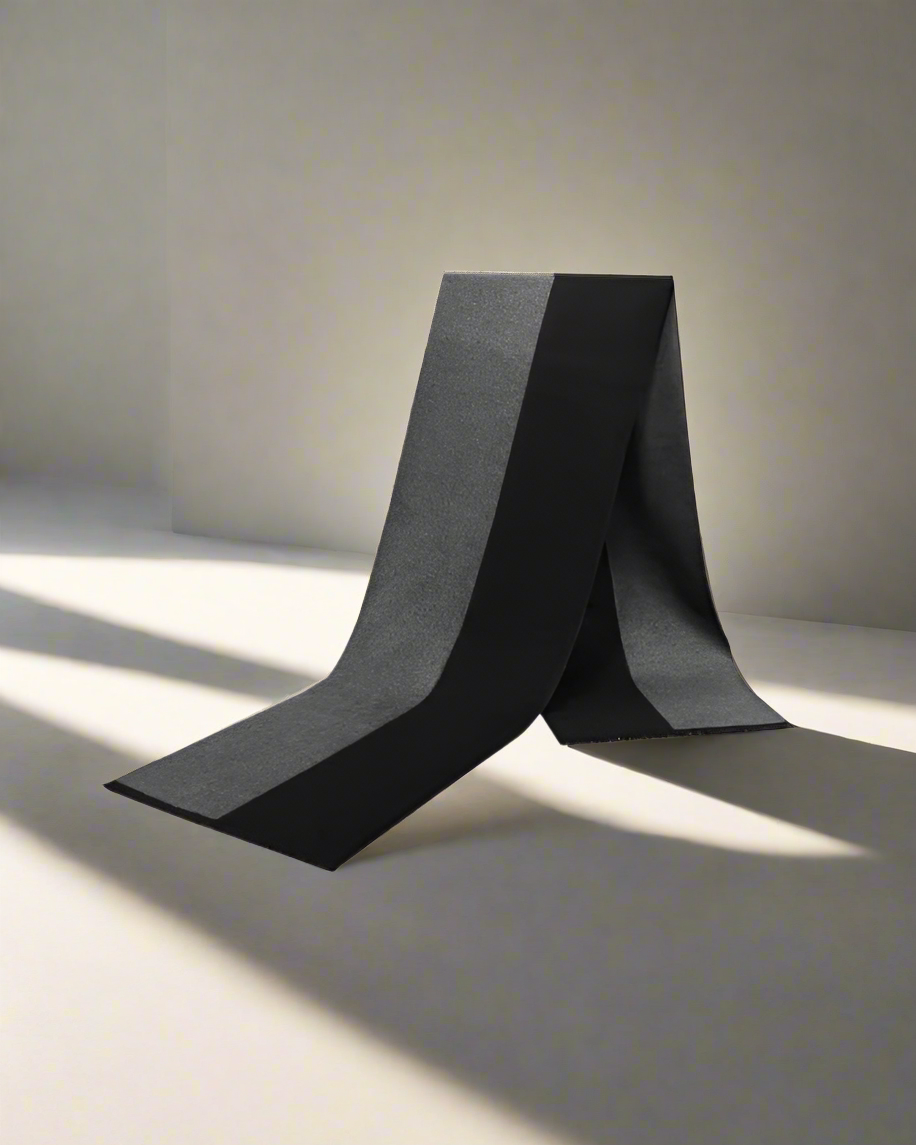 2H Black /Gray Scarf