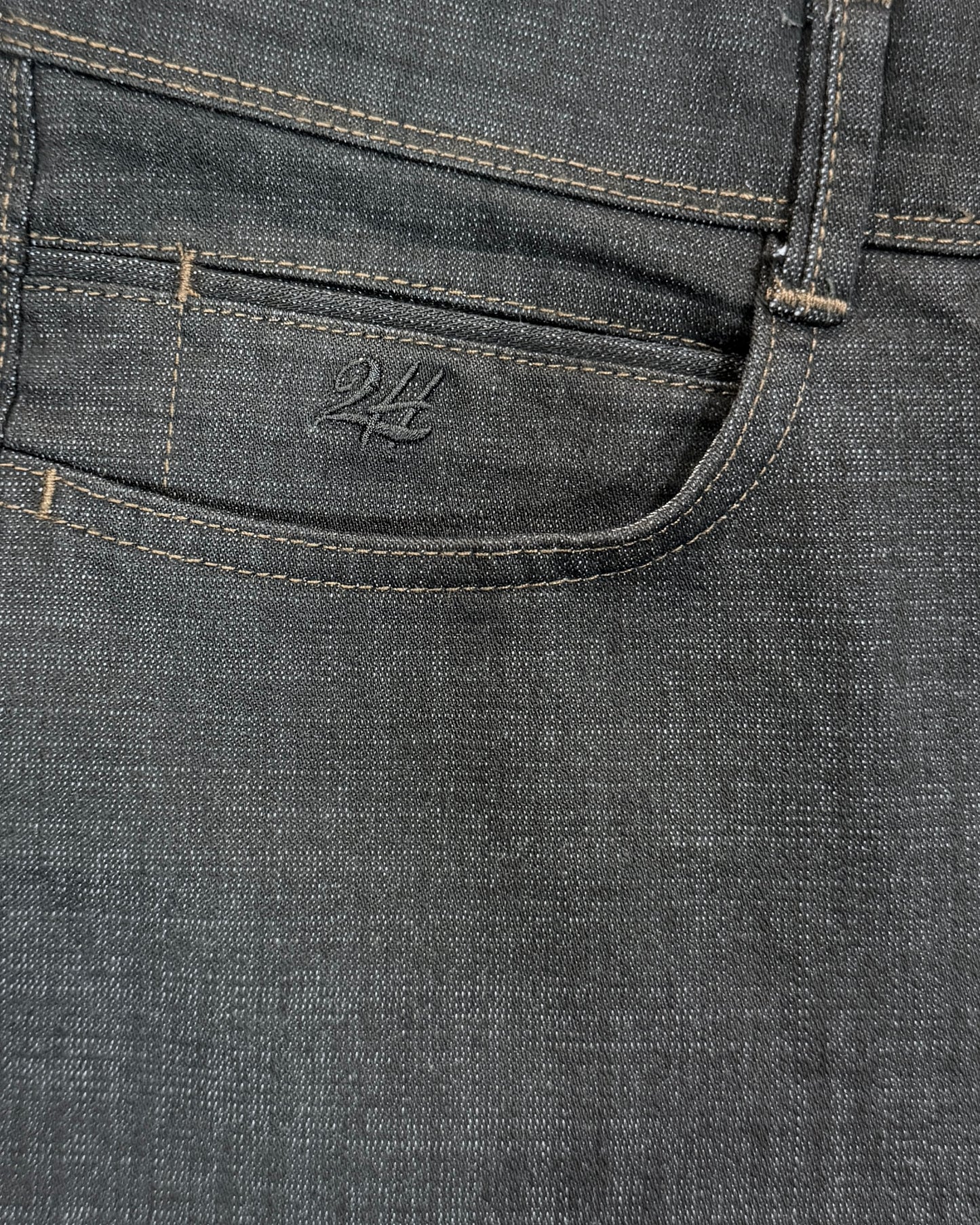 2H #8608 Regular Relaxed Lightweight Jeans