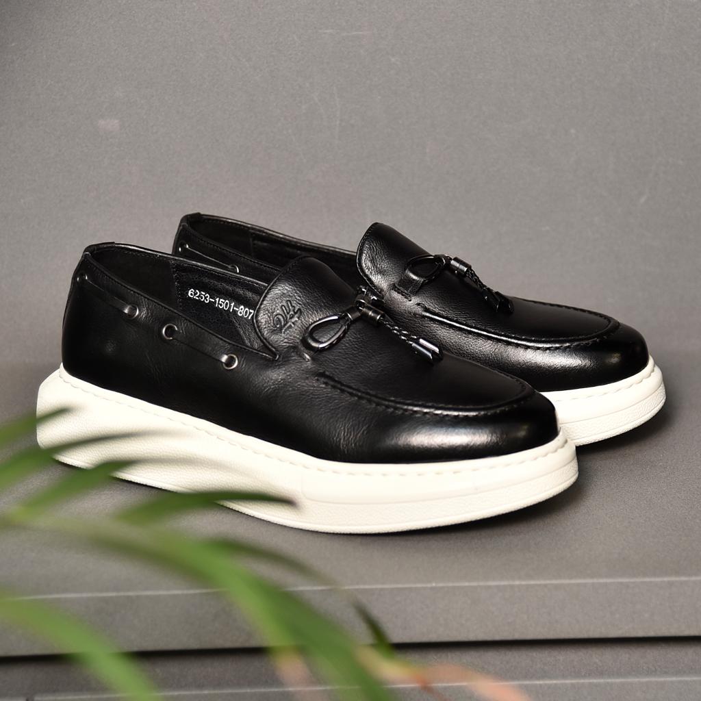 2H #6253-1501-807  Genuine Leather Black Casual Shoes