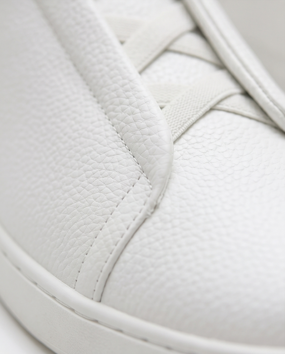 2H #1011 1008 1133 White Casual shoes