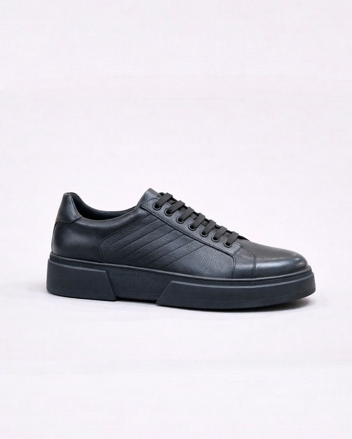 2H #06G Genuine Leather Black Casual Shoes