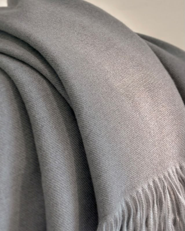 2H Light Gray Winter Scarf