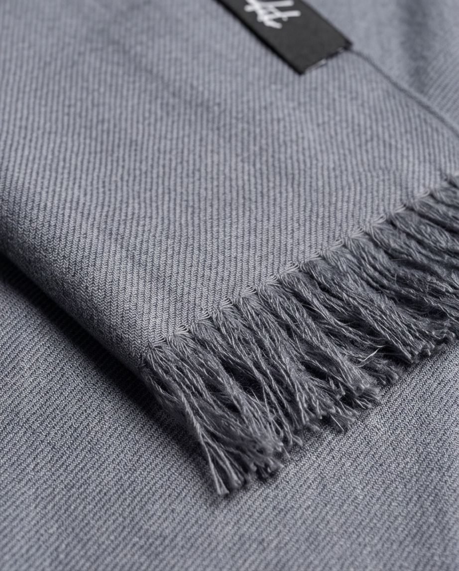 2H Gray Scarf
