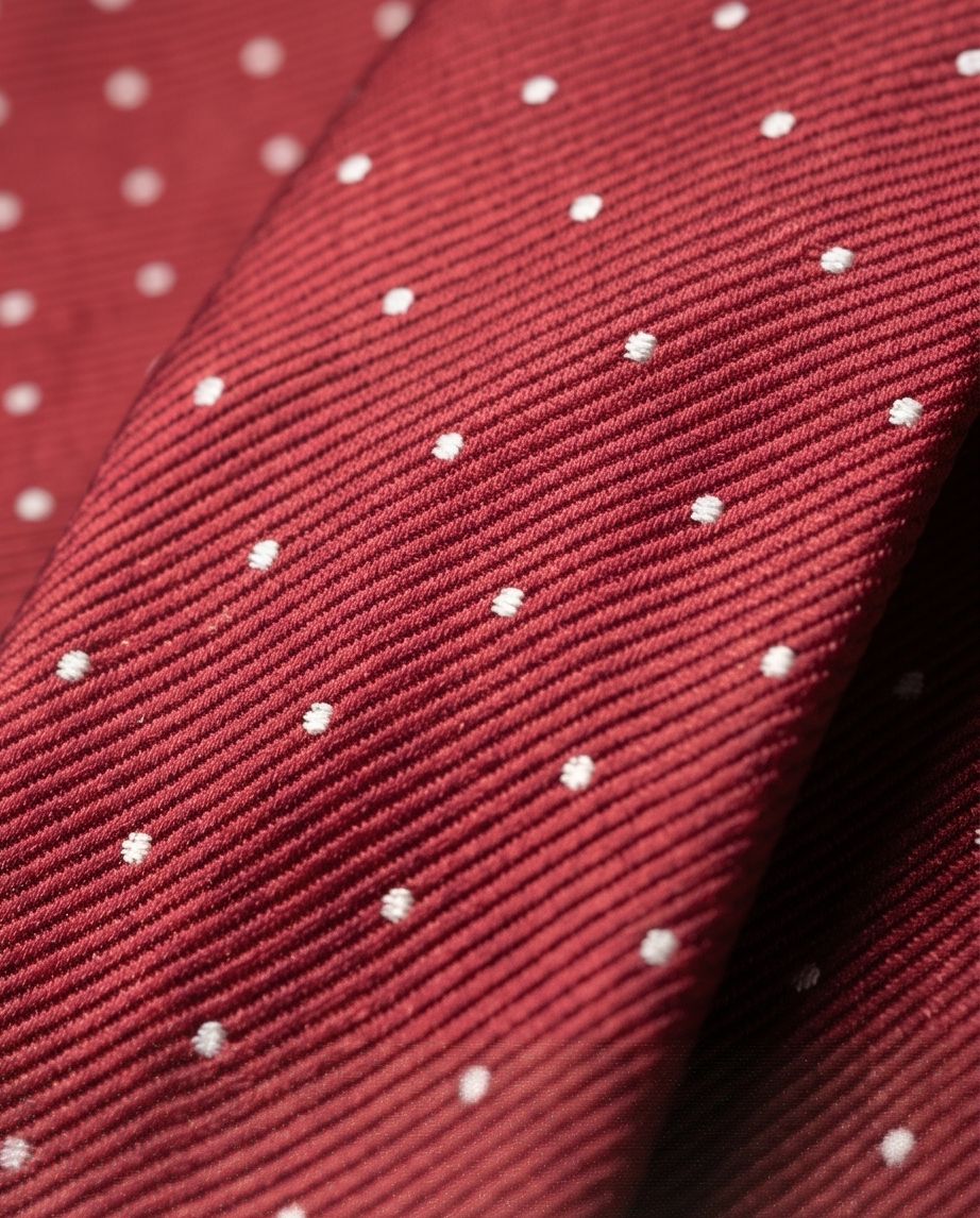 2H Red Necktie