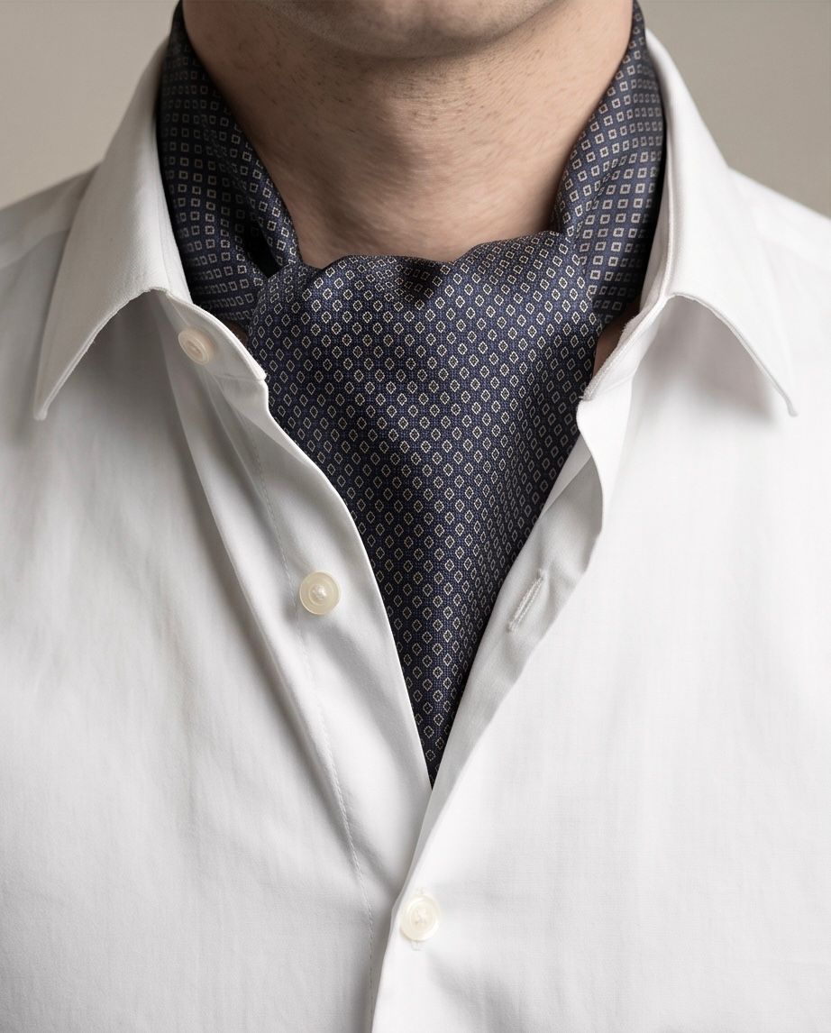 2H Dark Gray Foulard