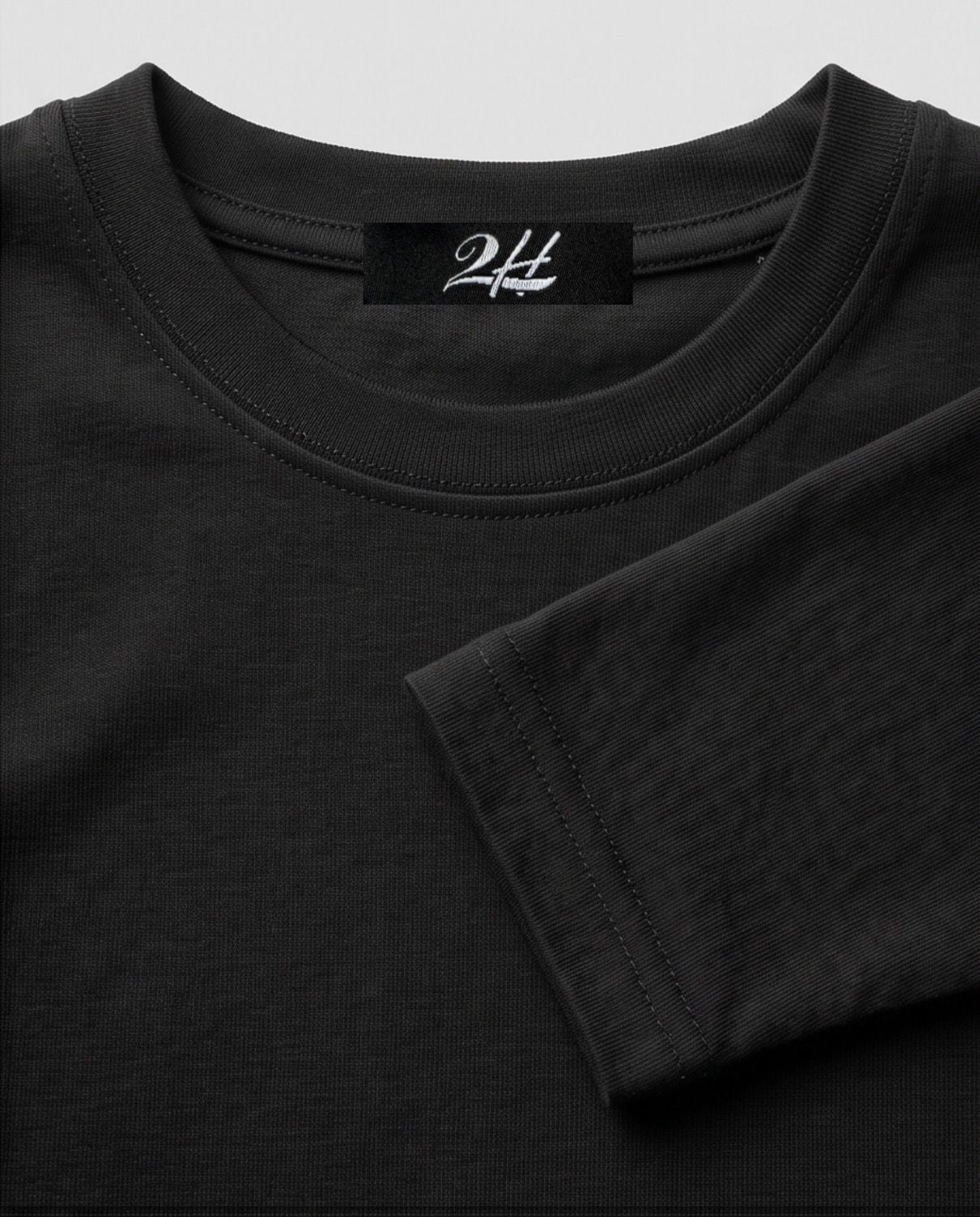 2H #338761 Black long Sleeve Sweater