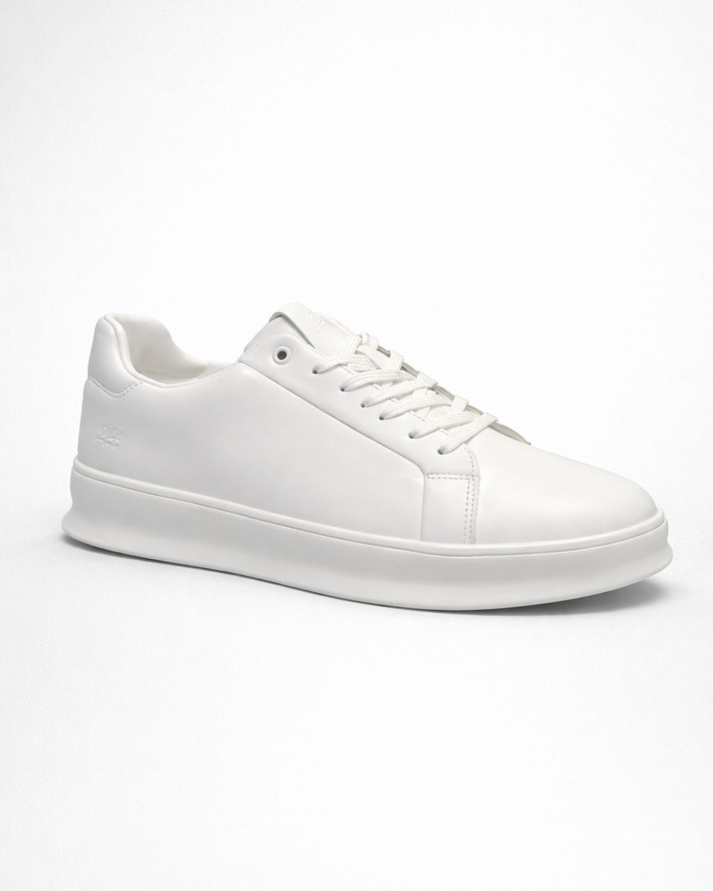 2H #10 White Casual Shoes