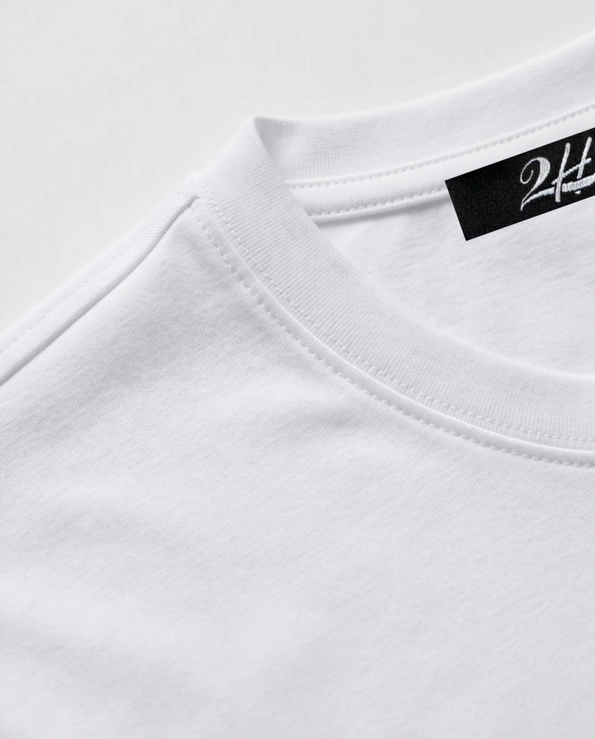 2H #338761 White long Sleeve Sweater