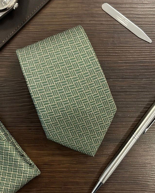 2H Necktie