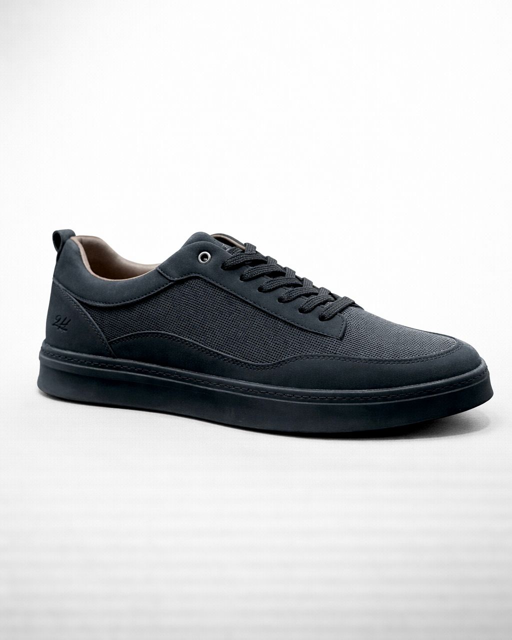 2H #06 Black Casual Shoes