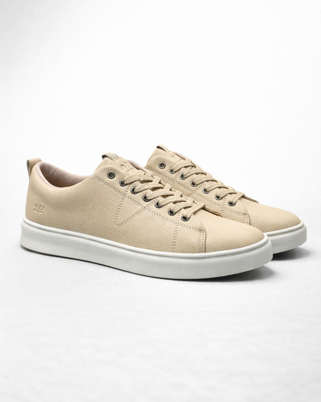 2H #08 Beige Casual Shoes