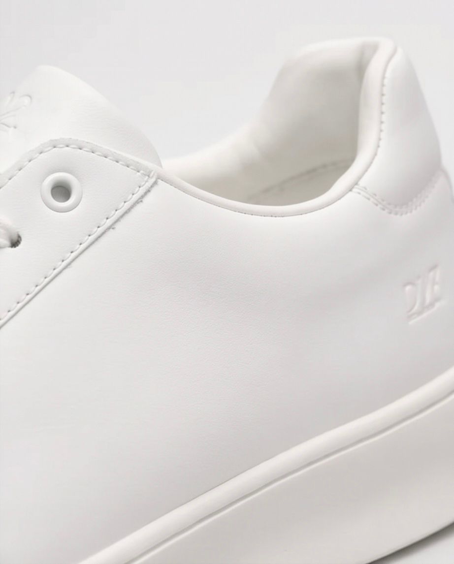 2H #10 White Casual Shoes